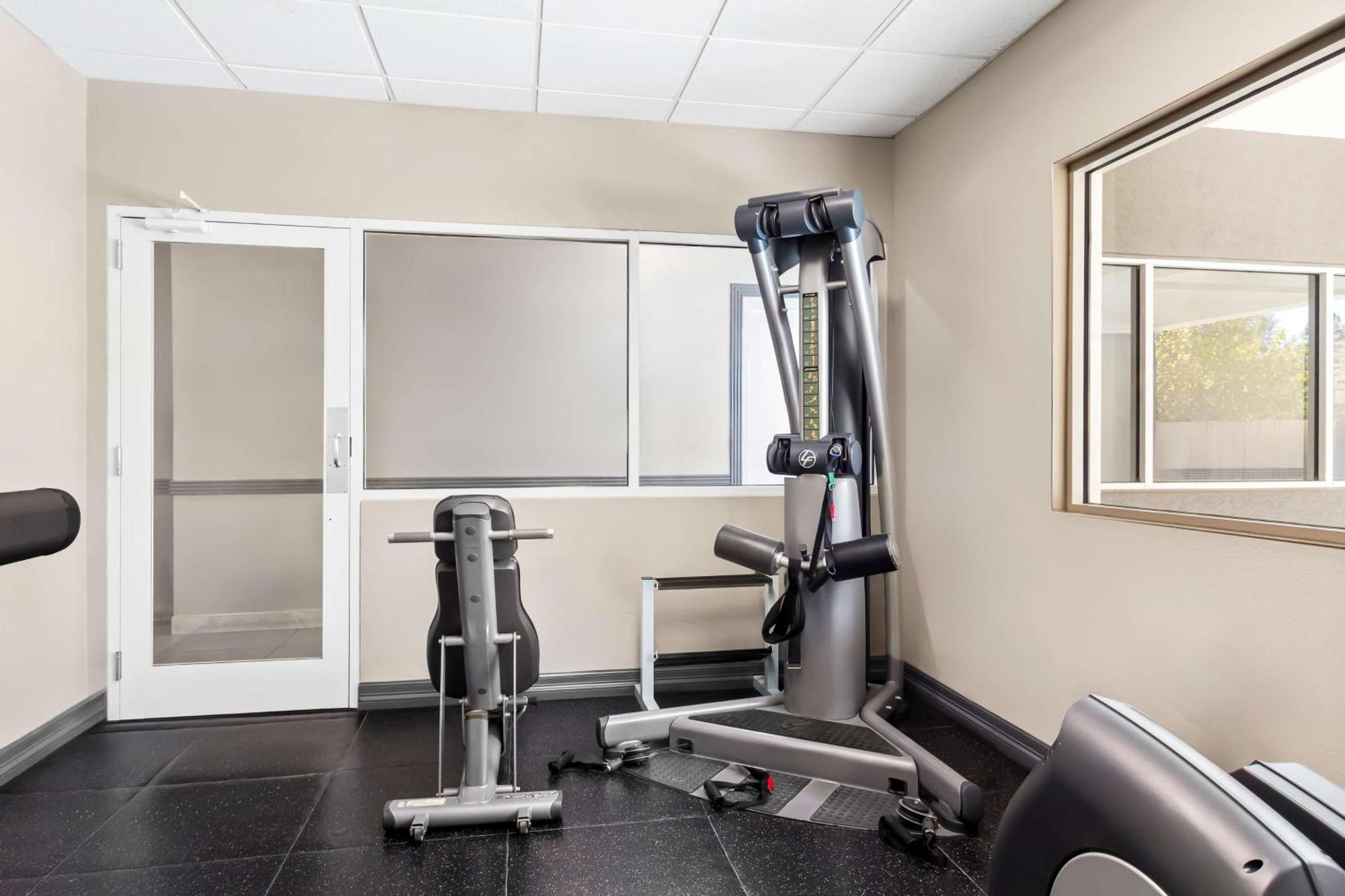 Sonesta Essential Iah Airport Jfk Boulevard - Newly Renovated Houston Extérieur photo